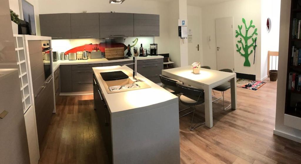 Exclusive Fewo In Warnemuende, 150M To The Beach, 2 Bathrooms, 2 Bedrooms, Sauna, Wifi And Much More. 로스토크 외부 사진